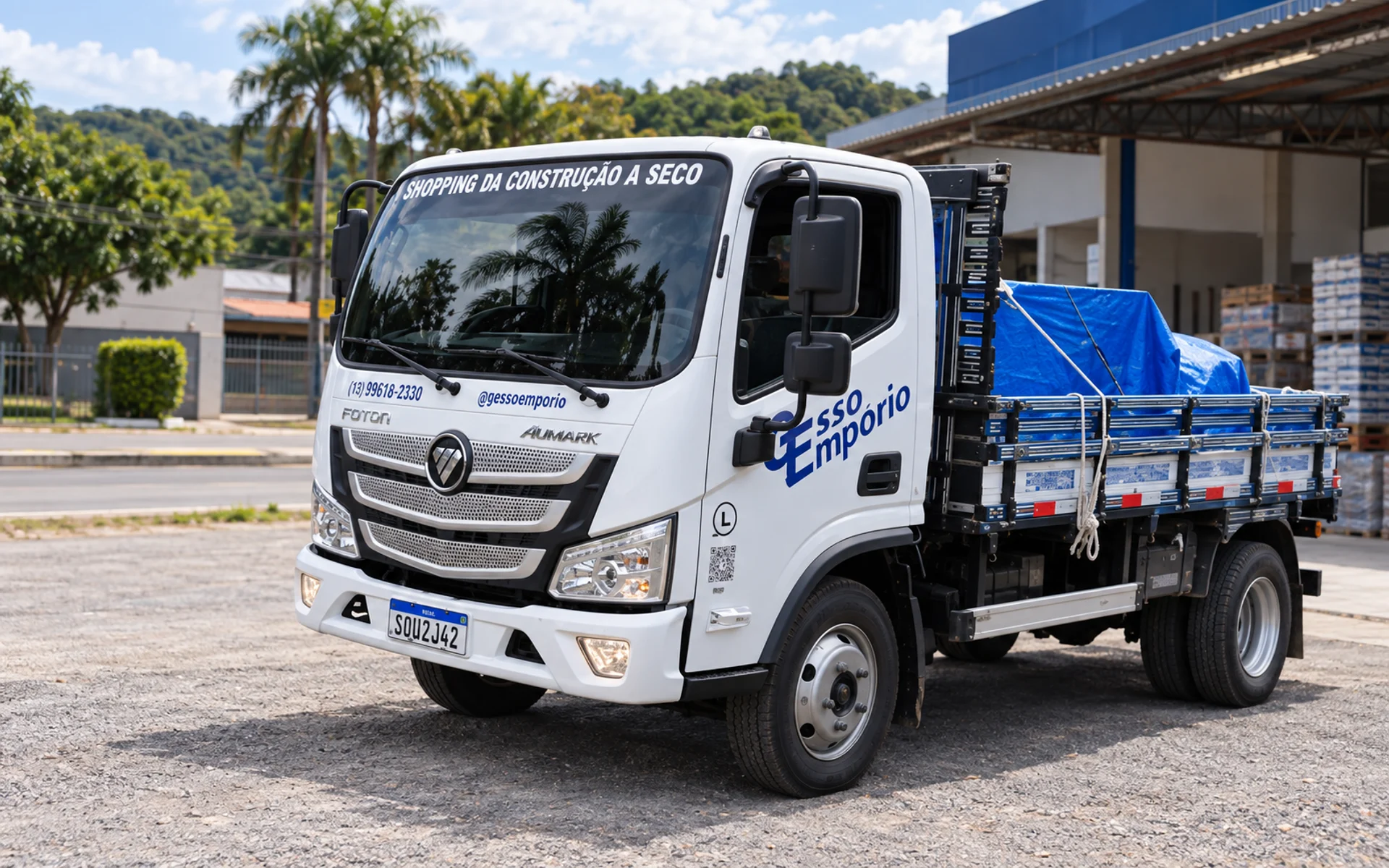 Caminhão de entregas da Gesso Empório em Registro, São Paulo